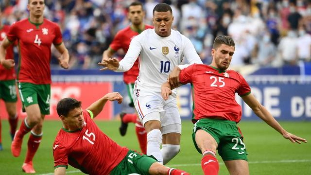 熊猫体育APP-F1退赛卡丁车撞线！本泽马轻伤无碍？吉鲁上场就灵