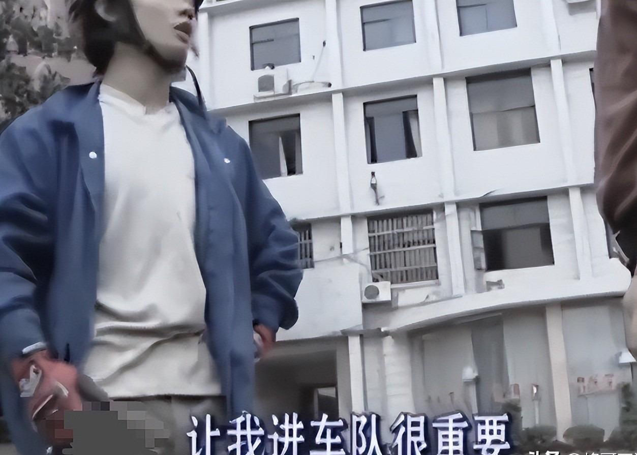 熊猫体育下载-夺冠才两天,人民日报接连点名张雪,释放三个强烈信号,字字珠玑