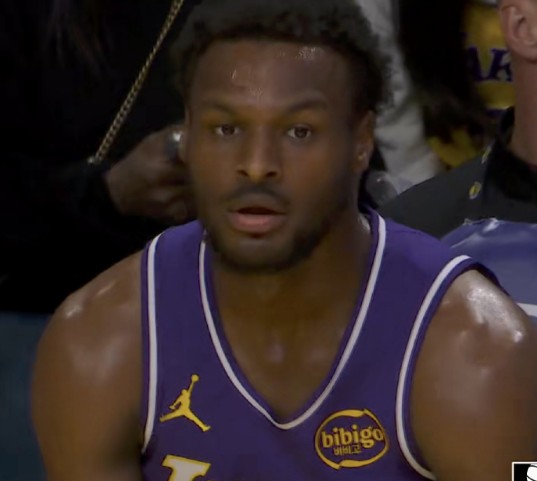 熊猫体育下载-NBA历史首次父子助攻!詹姆斯14+6+8连线布朗尼中三分 官方盛赞